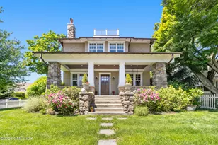 39 Edgewater Dr, Old Greenwich, CT 06870 - Photo 1
