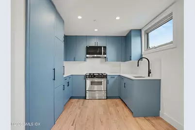 18-20 Greenwich Avenue #3-2, Greenwich, CT 06830 - Photo 4
