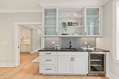5 Hunter Street, Old Greenwich, CT 06870 - Photo 44