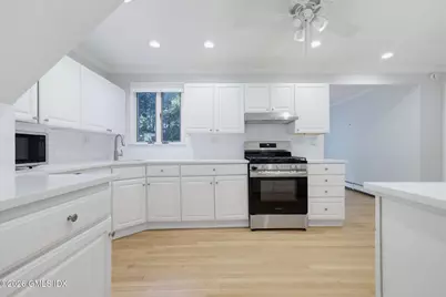 17 Arnold Street, Old Greenwich, CT 06870 - Photo 10