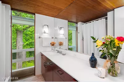 90 Taconic Road, Greenwich, CT 06831 - Photo 28