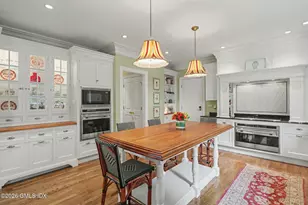 65 Castle Hill Dr, Stamford, CT 06902 - Photo 10