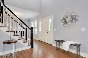 8 View St, Greenwich, CT 06830 - Photo 2