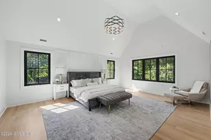 8 Somerset Ln, Greenwich, CT 06878 - Photo 16