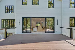 8 Somerset Ln, Greenwich, CT 06878 - Photo 30
