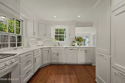 10 Mill Pond Court, Greenwich, CT 06807 - Photo 10