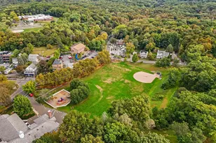 351 Pemberwick Rd, Greenwich, CT 06831 - Photo 24