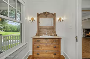 24 Hendrie Dr Ext, Old Greenwich, CT 06870 - Photo 6