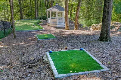 50 Londonderry Drive, Greenwich, CT 06830 - Photo 32
