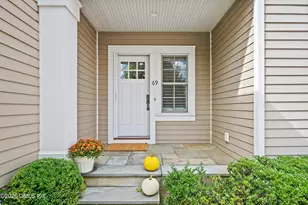 77 Havemeyer Ln, Stamford, CT 06902 - Photo 2