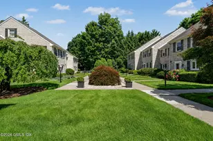 25 Indian Harbor Dr, Greenwich, CT 06830 - Photo 16