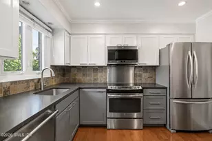 25 Indian Harbor Dr, Greenwich, CT 06830 - Photo 6
