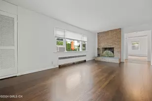 12 Rockland Pl, Greenwich, CT 06831 - Photo 4