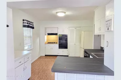 96 Valley Road #B, Greenwich, CT 06807 - Photo 4