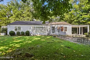 7 Flower Ln, Greenwich, CT 06831 - Photo 6