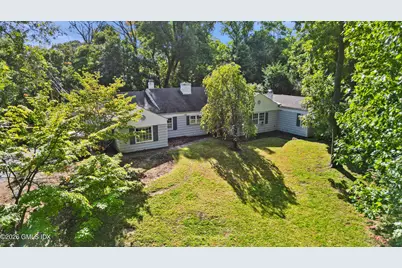 7 Flower Lane, Greenwich, CT 06831 - Photo 2