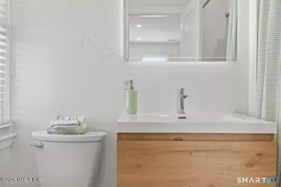 8 Farley Street #B, Greenwich, CT 06830 - Photo 16
