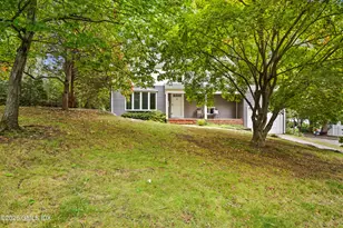 66 Mary Ln, Greenwich, CT 06878 - Photo 2