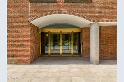 1 Milbank Avenue #1H, Greenwich, CT 06830 - Photo 2
