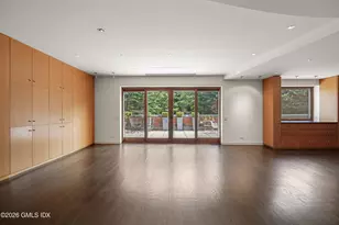 1 Milbank Ave, Greenwich, CT 06830 - Photo 18