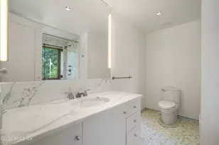 1 Milbank Ave, Greenwich, CT 06830 - Photo 28