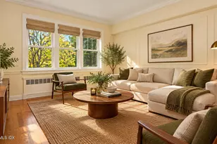 52 Lafayette Pl, Greenwich, CT 06830 - Photo 4