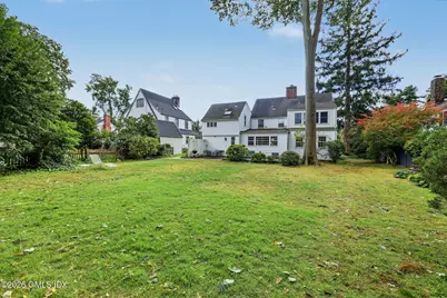 17 Knoll Street, Greenwich, CT 06878 - Photo 2