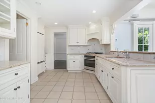 47 Winthrop Dr, Greenwich, CT 06878 - Photo 14