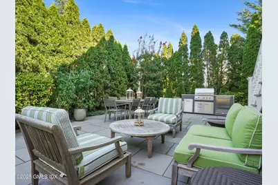 182 Milbank Avenue #4, Greenwich, CT 06830 - Photo 1