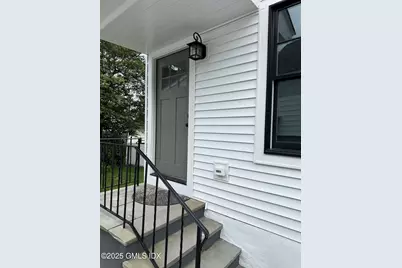 69 Cos Cob Avenue #2nd Floor, Greenwich, CT 06807 - Photo 1