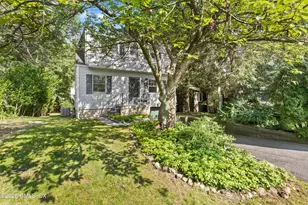 18 Maple Dr, Old Greenwich, CT 06870 - Photo 1
