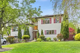 2 Walker Ct, Greenwich, CT 06831 - Photo 1