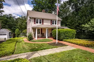 5 Hunter St, Old Greenwich, CT 06870 - Photo 1