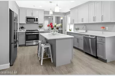 168 N Water Street #3R, Greenwich, CT 06830 - Photo 1