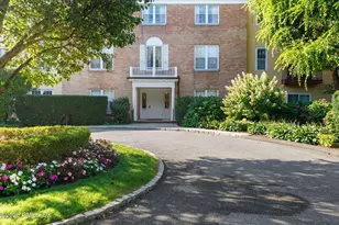 140 Field Point Rd, Greenwich, CT 06830 - Photo 1