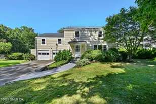 7 Pleasant View Pl, Old Greenwich, CT 06870 - Photo 1