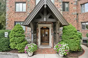 47 Lafayette Pl, Greenwich, CT 06830 - Photo 1