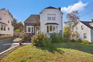 34 Bradley Pl, Stamford, CT 06905 - Photo 1