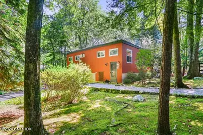 21 Hycliff Road #Cottage, Greenwich, CT 06831 - Photo 1