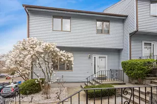 81 Pemberwick Rd, Greenwich, CT 06831 - Photo 1