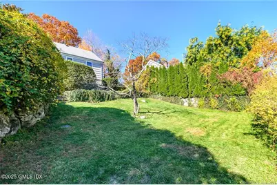 31 Cognewaugh Road, Greenwich, CT 06807 - Photo 1