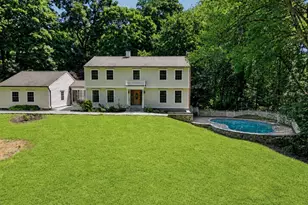 94 Londonderry Dr, Greenwich, CT 06830 - Photo 1