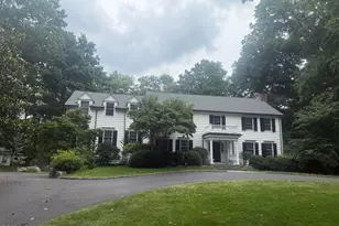 34 Dunwoodie Pl, Greenwich, CT 06830 - Photo 1