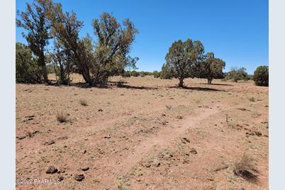 02 Denny 5 Road, Seligman, AZ 86337 - Photo 1