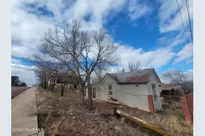 268 W Park Avenue, Ash Fork, AZ 86320 - Photo 8