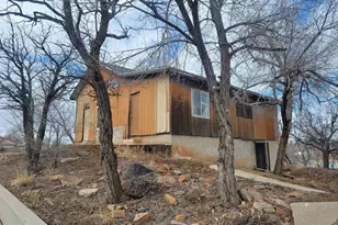 268 W Park Ave, Ash Fork, AZ 86320 - Photo 6