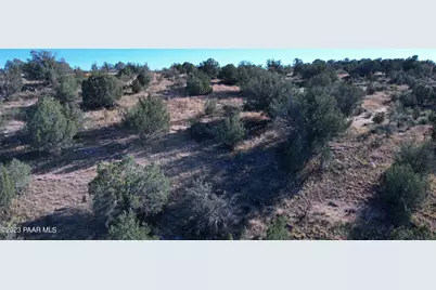 30863 W Basconia Road, Seligman, AZ 86337 - Photo 2