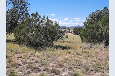 27596 W San Juan Lane, Seligman, AZ 86337 - Photo 1