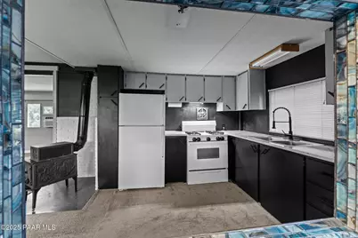 16758 W Shrine Drive, Yarnell, AZ 85362 - Photo 4