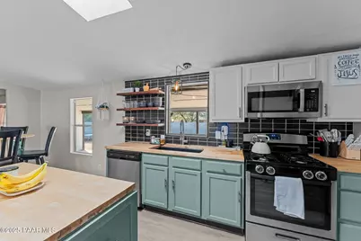 266 W Gompers Circle, Morristown, AZ 85342 - Photo 8
